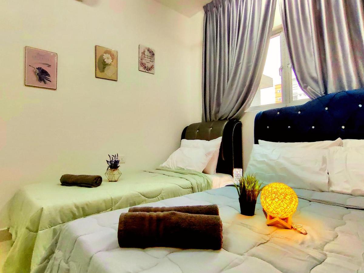 Alanis Residence 7 Pax @ Sepang Klia Kota Warisan Bagian luar foto
