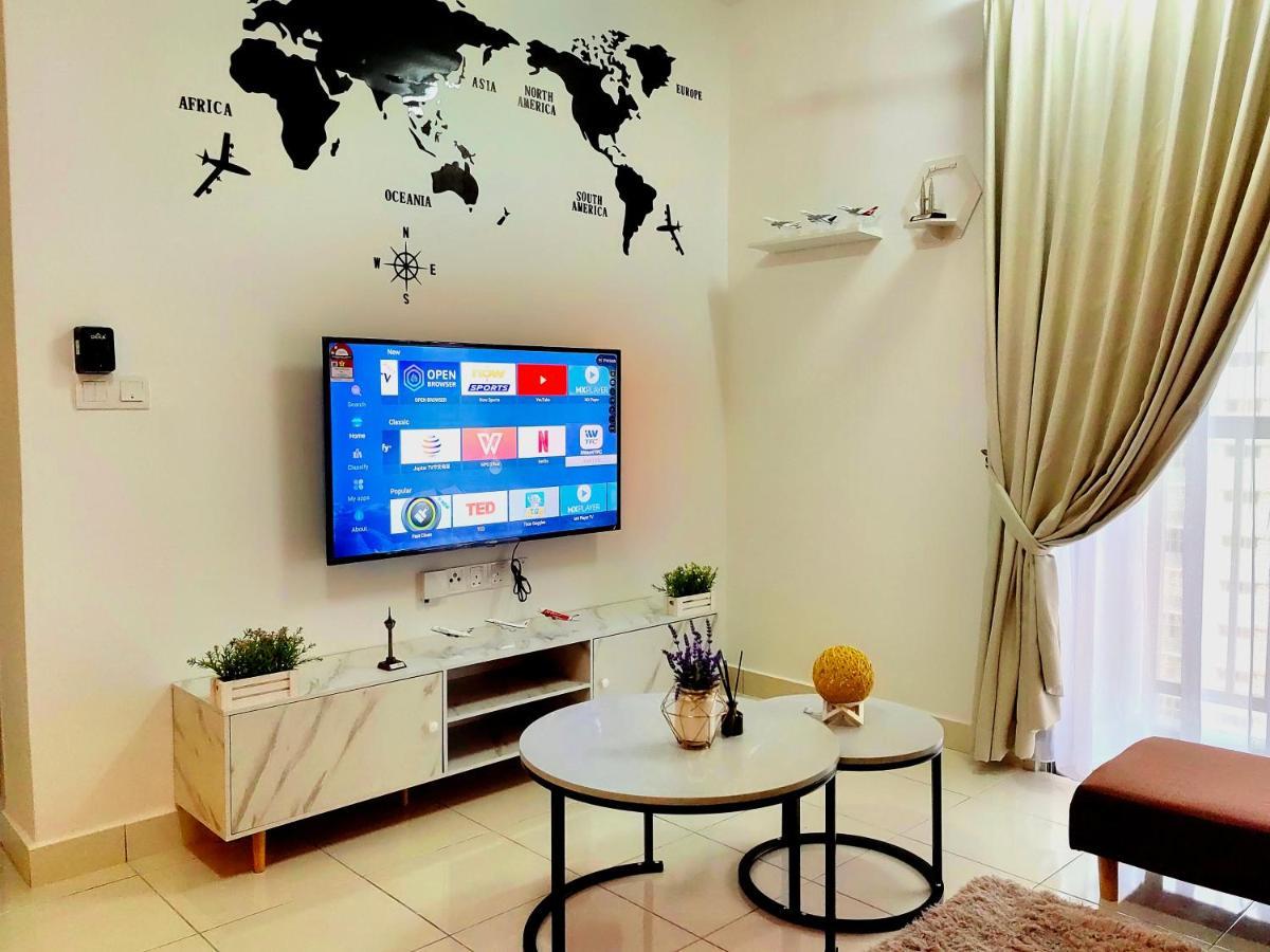 Alanis Residence 7 Pax @ Sepang Klia Kota Warisan Bagian luar foto