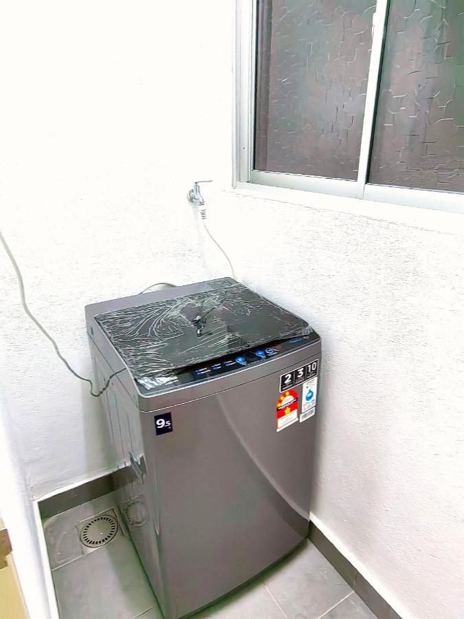 Alanis Residence 7 Pax @ Sepang Klia Kota Warisan Bagian luar foto